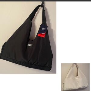 🧘🏽‍♀️ Reebok Women’s
Gym Duffle Bag